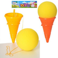 Ловушка M 6114 (72шт) мороженое 30см, мяч (мягкий), 2цвета, в кульке, 22-40-12см